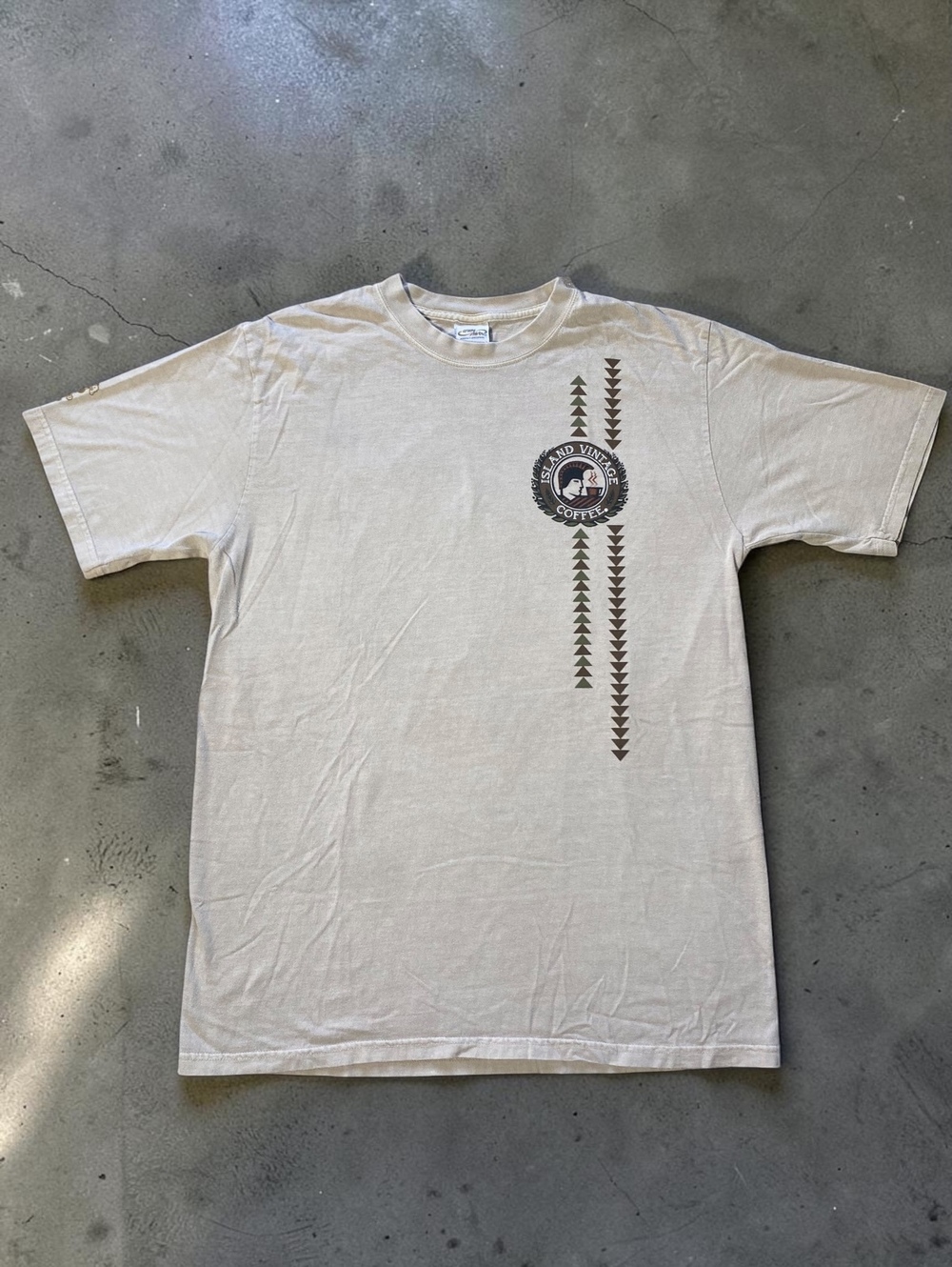 Vintage Mens Medium Shirt Regular Short Sleeve Beige Kona Coffee Hawaiian Island